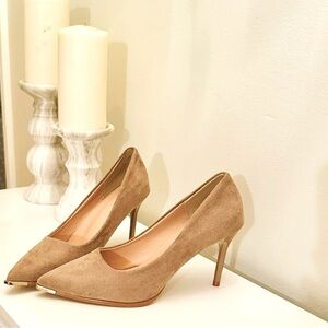 Brand New Gold Tip Faux Suede Stiletto